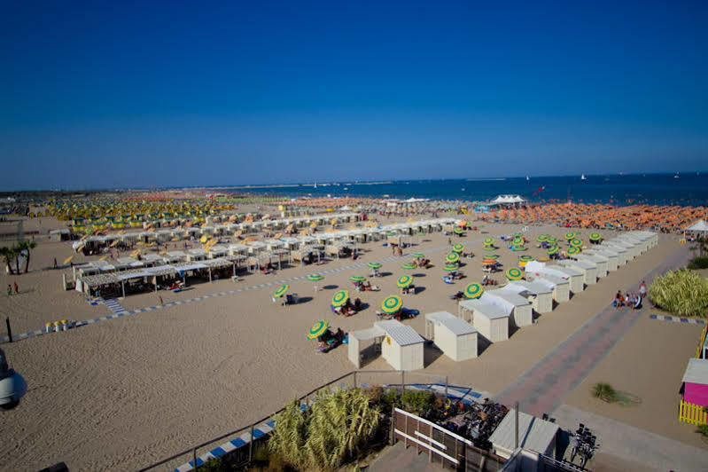 Hotel Ragno D'Oro Sottomarina Exterior photo